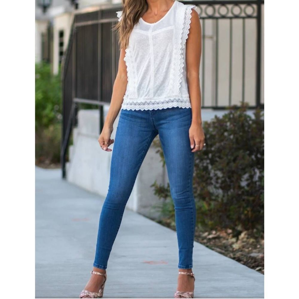 NWT KanCan High Rise Elastic Band Jegging Skinny jeans sz 5/26